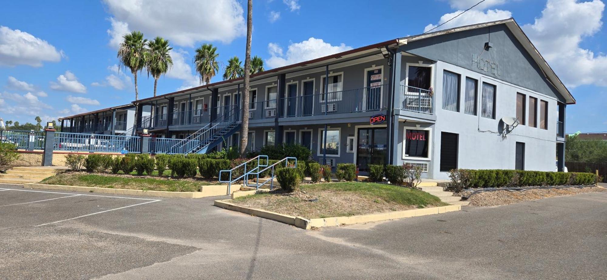 Deluxe Inn Airport McAllen Eksteriør billede